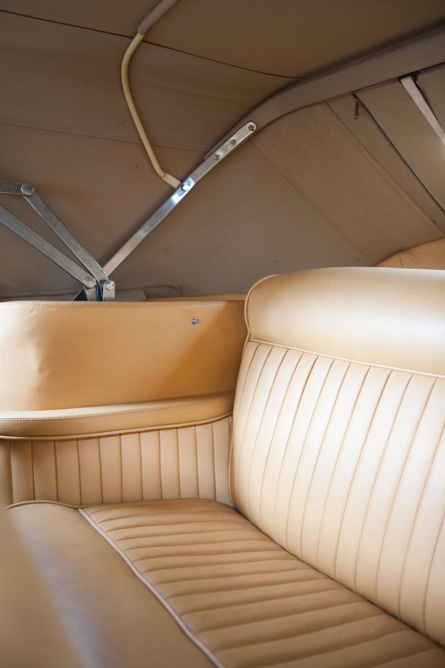  Lincoln Zephyr Continental Cabriolet 1940 года  (фото 15 из 28)